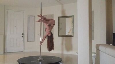 Veronica Vain Teases and Dances on her Pole - pornvideoxo.club