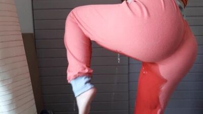 Pissing in pants in my room - pornvideoxo.club